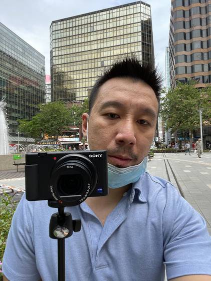 A selfie captured by the iPhone 12 during the day.