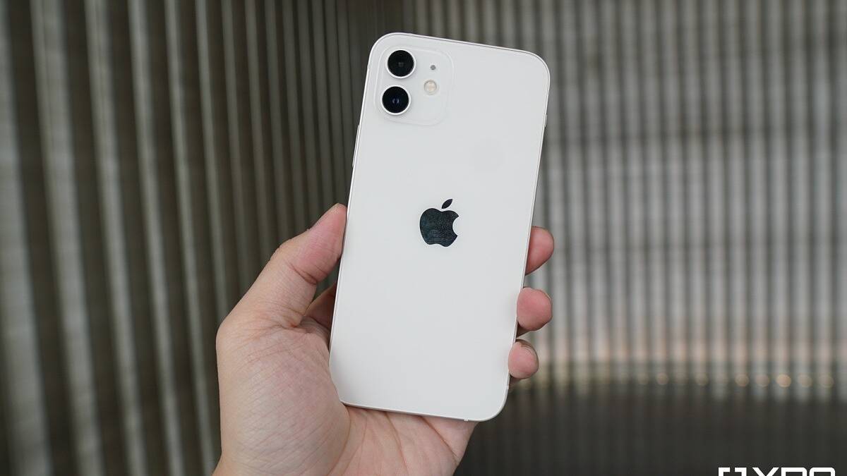 Apple iPhone 12 review: so good, I'm tempted to switch from Apple iPhone 12 review: so good, I'm tempted to switch from