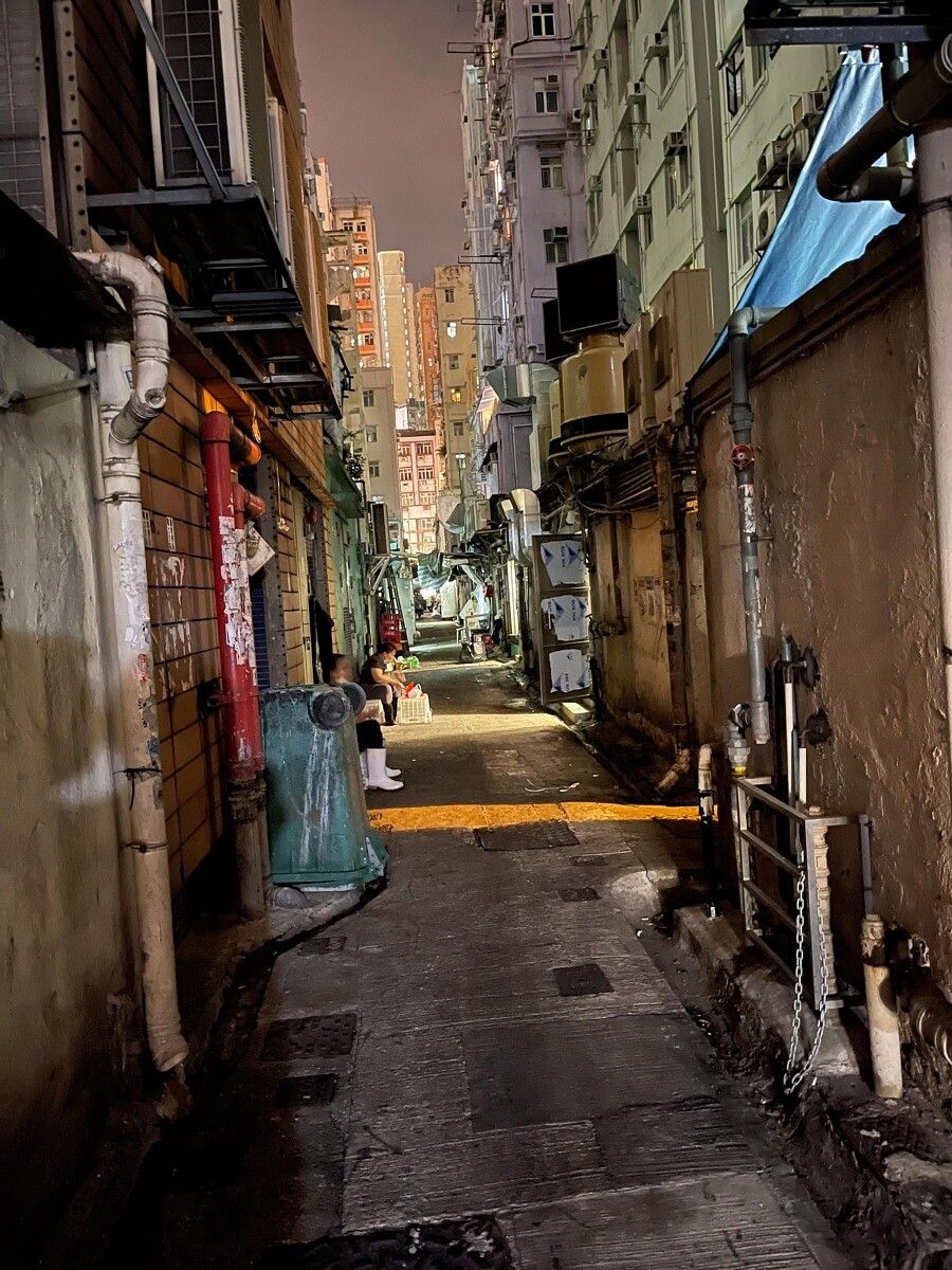 iPhone 12 Pro Max night shot samples