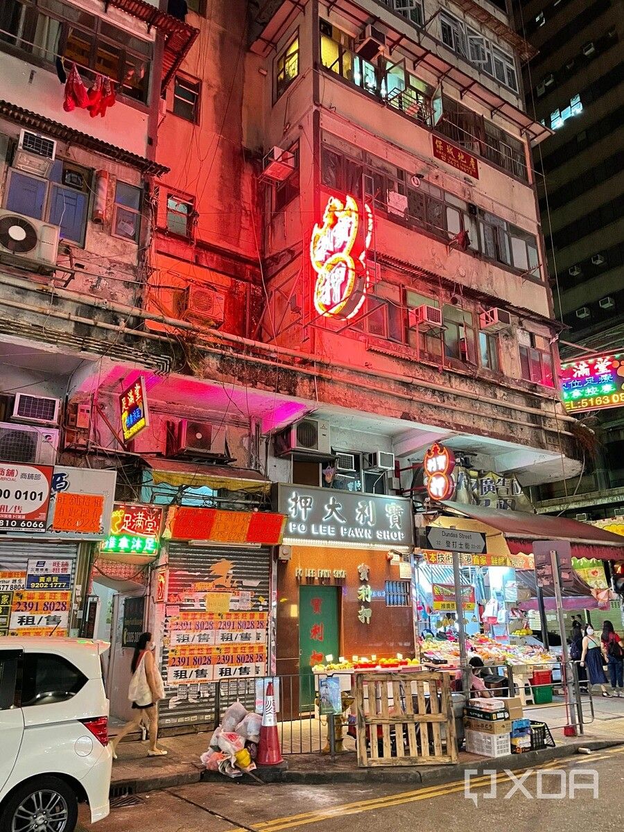 iPhone 12 Pro Max night shot