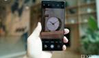 The Note 20 Ultra camera zooming 10x.