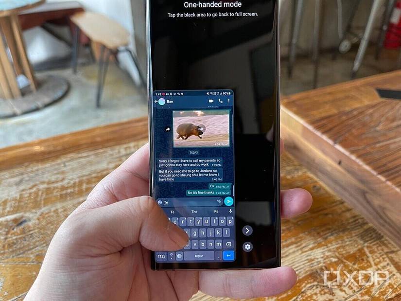 One-hand mode on the Samsung Galaxy Note 20 Ultra