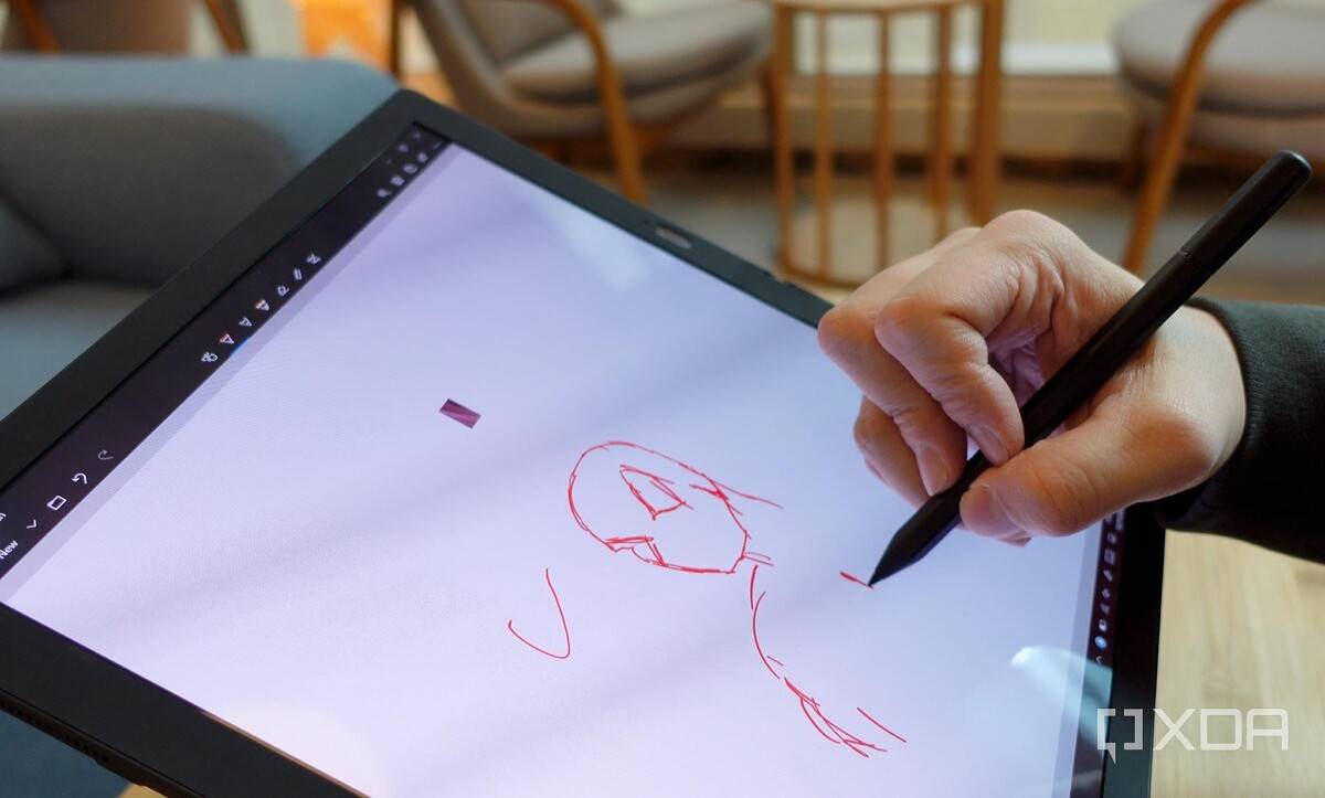 Sketching on the Lenovo ThinkPad X1 Fold