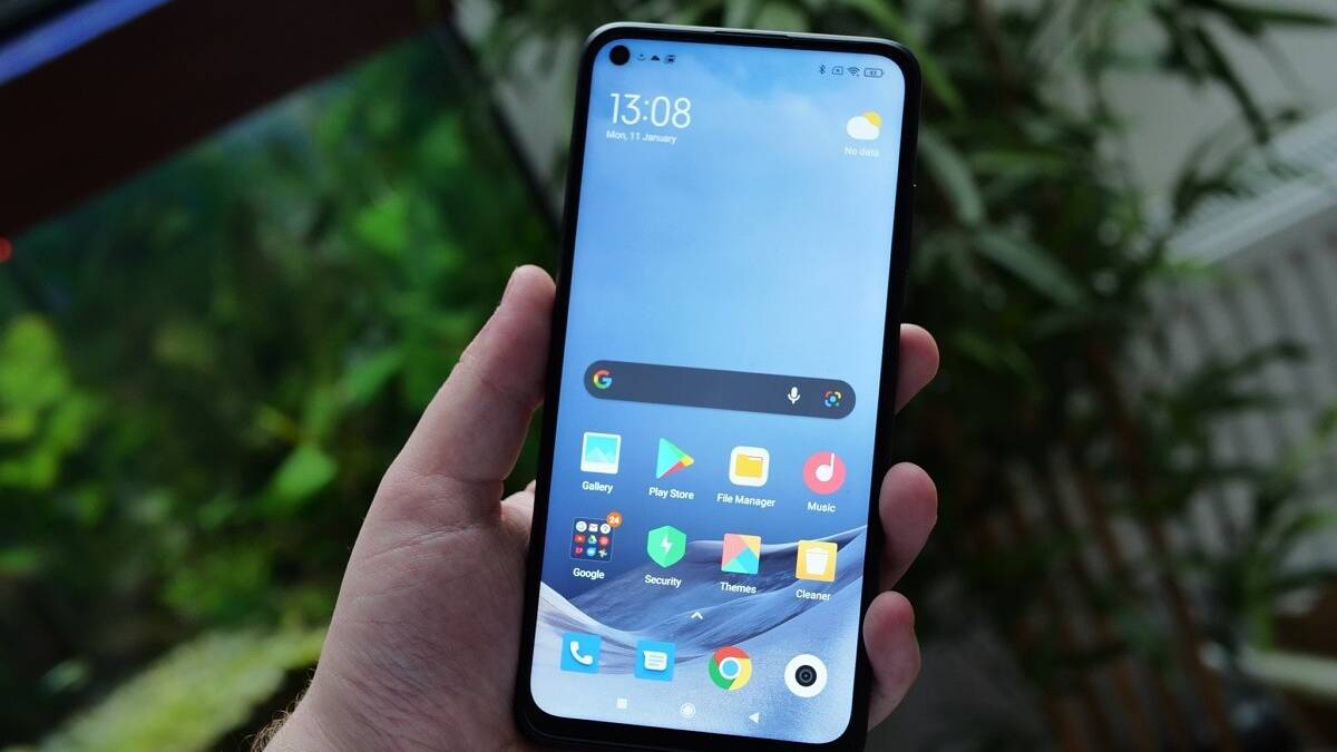 The Redmi Note 9T display, showing off the home page of the launcher.