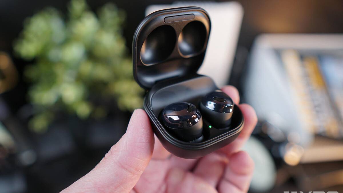 Phantom Black Samsung Galaxy Buds Pro in case
