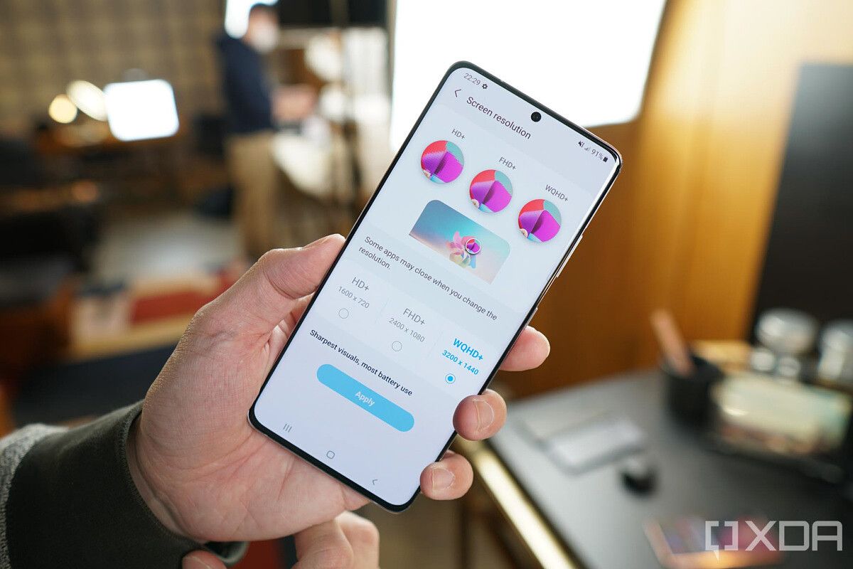 The S21 Ultra screen can refresh at 120Hz while keeping QHD resolution