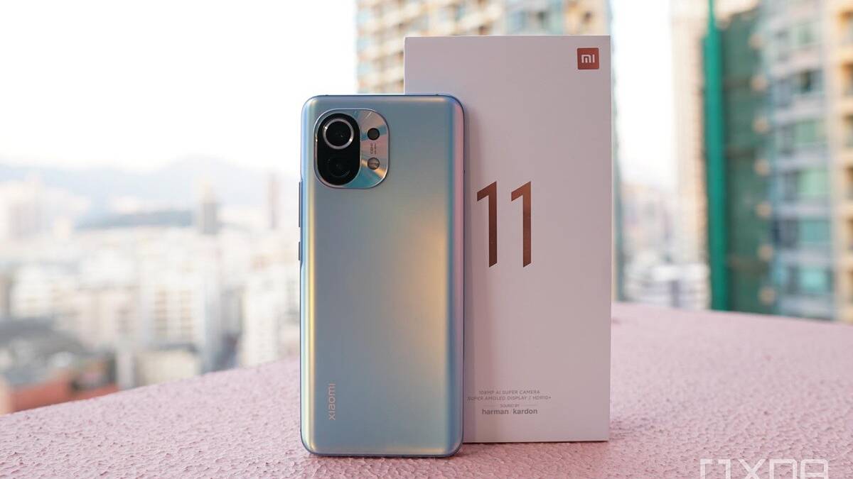 Xiaomi Mi 11 with box