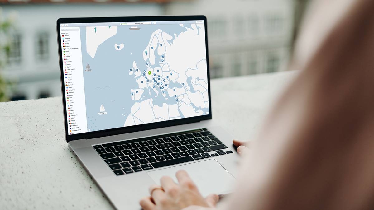 Using NordVPN on laptop
