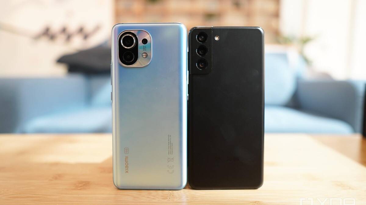 Xiaomi Mi 11 and Samsung Galaxy S21 Plus