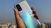 Realme X7 Pro back in shimmering color