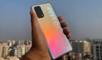 Realme X7 Pro back in shimmering color