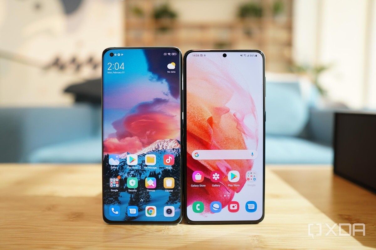 Xiaomi Mi 11 and Samsung S21 Plus
