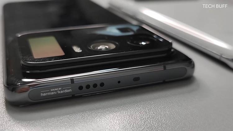 Harman/Kardon speakers on the Mi 11 Ultra
