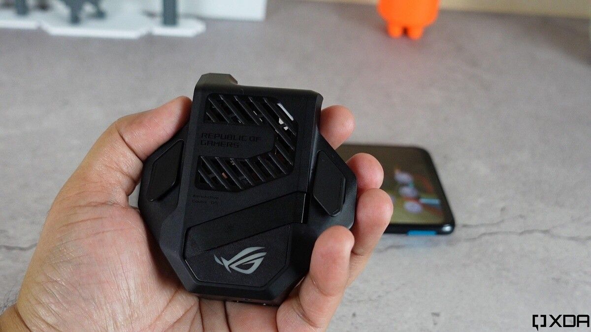 AeroActive Cooler 5 for the ASUS ROG Phone 5