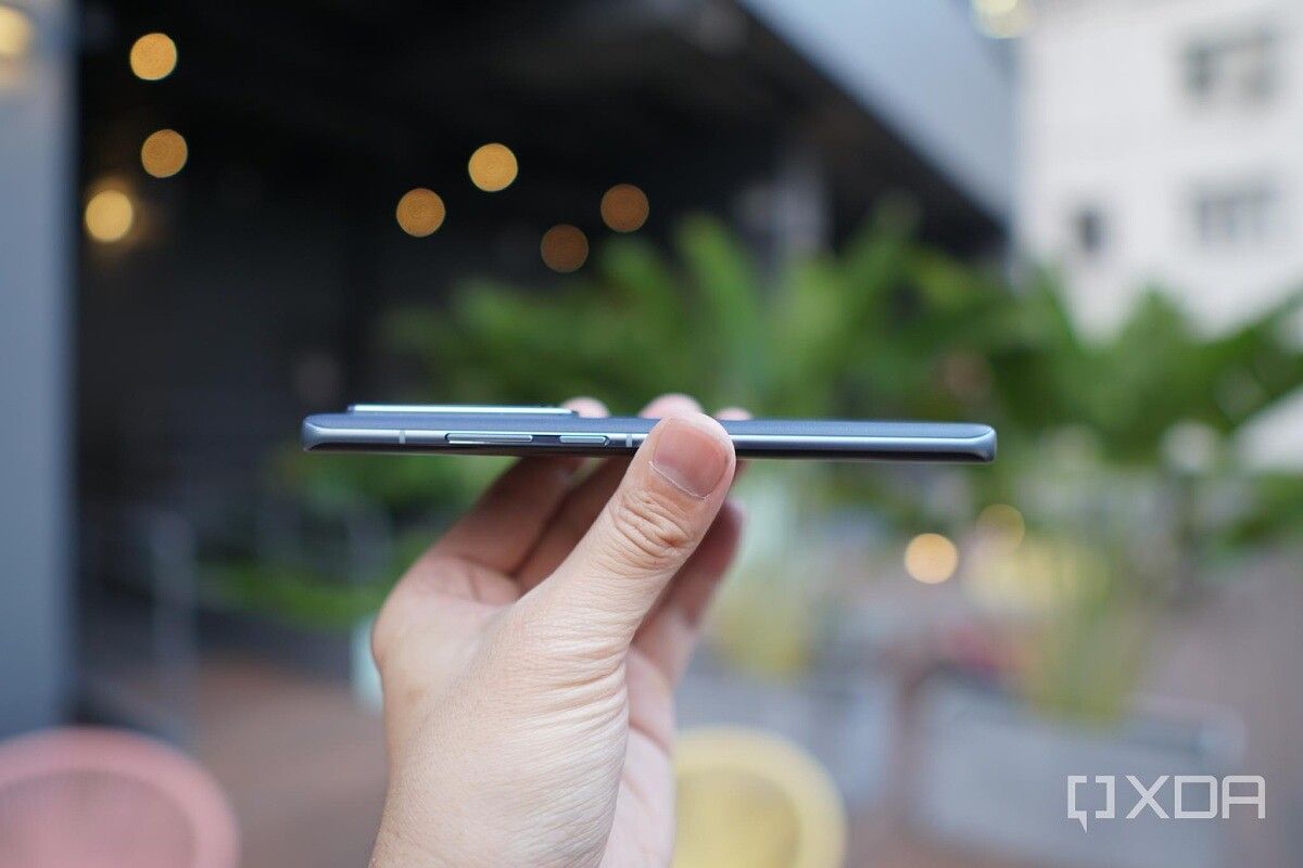 Vivo X60 Pro Plus measures 9.1mm thick
