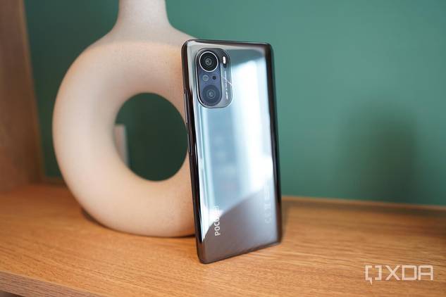 The POCO F3 has an aluminum chassis with Gorilla Glass 5 back