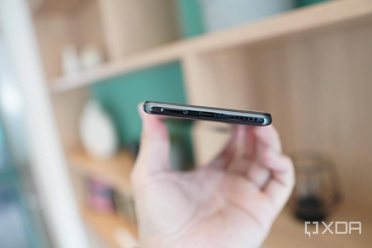 The POCO F3 has an aluminum chassis