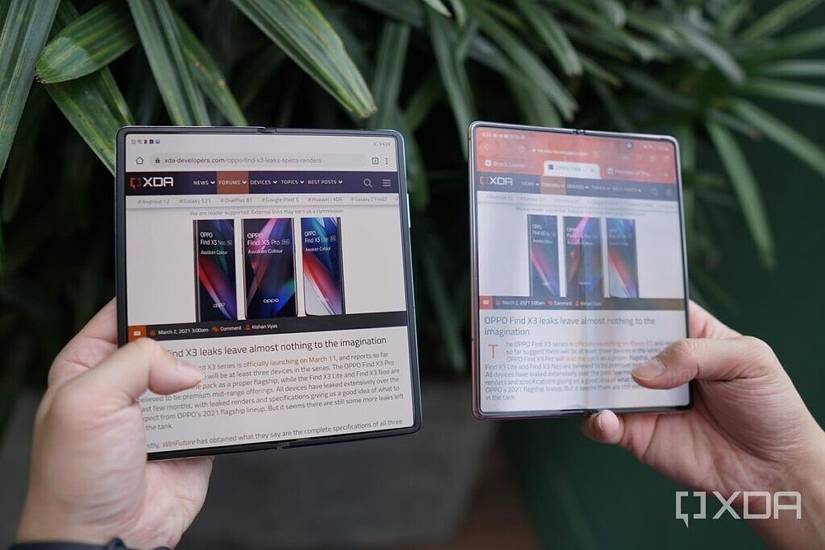 The Huawei Mate X2's screen crease is hardly noticeable compared to the Samsung Galaxy Z Fold 2's screen crease.