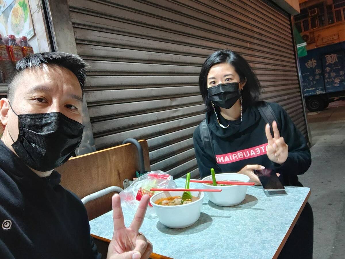 OPPO Find X3 Pro selfie