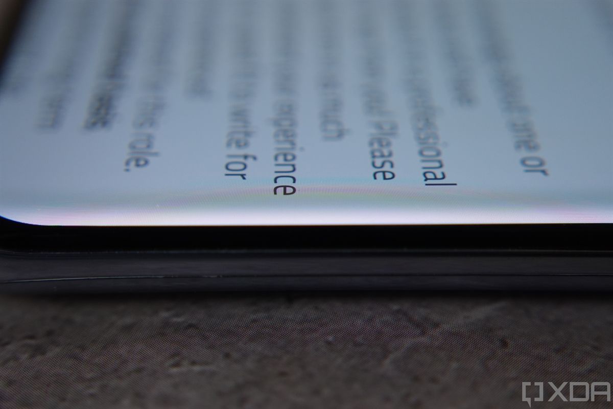 OnePlus 9 Pro curved display