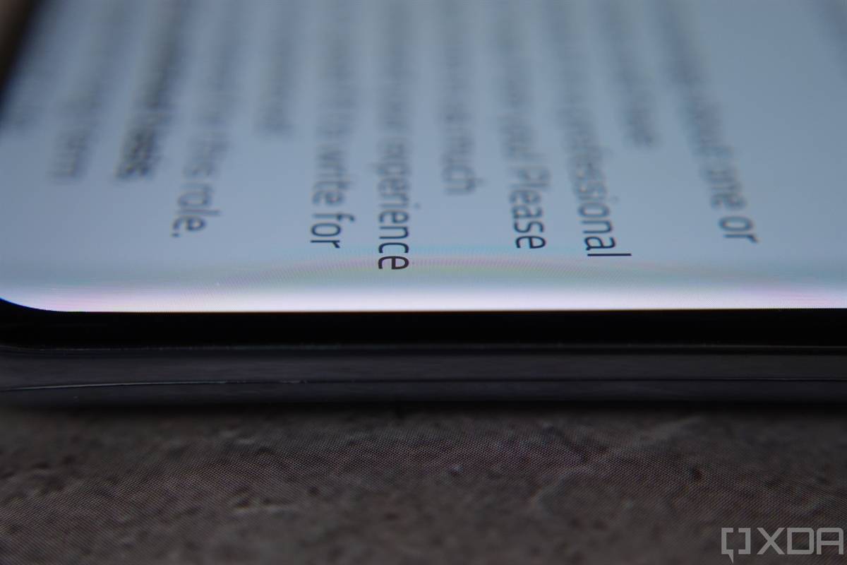 OnePlus 9 Pro curved display