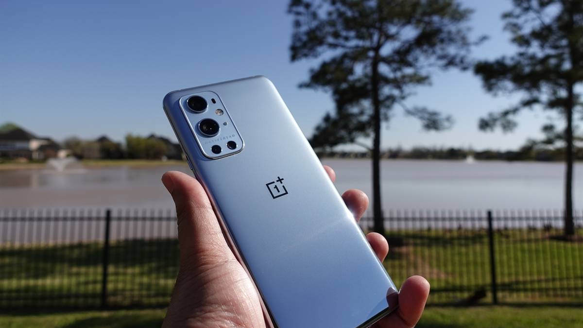 OnePlus 9 Pro in Morning Mist