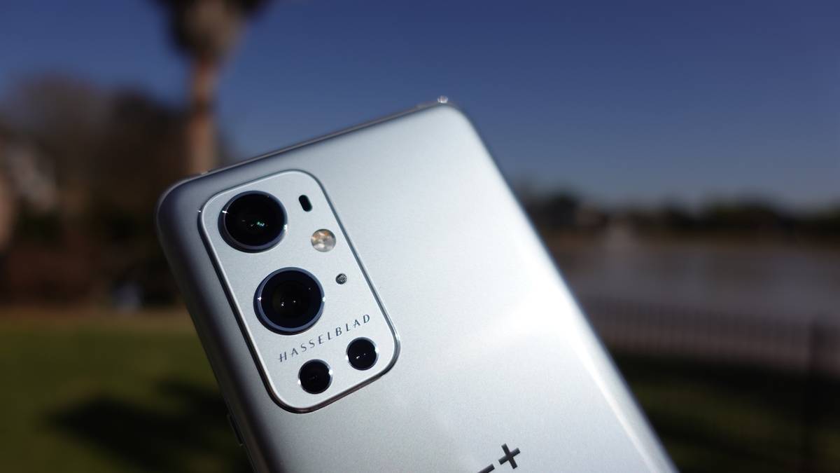 OnePlus 9 Pro in Morning Mist