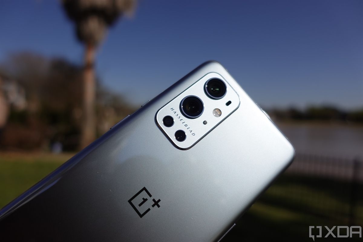 OnePlus 9 Pro in Morning Mist
