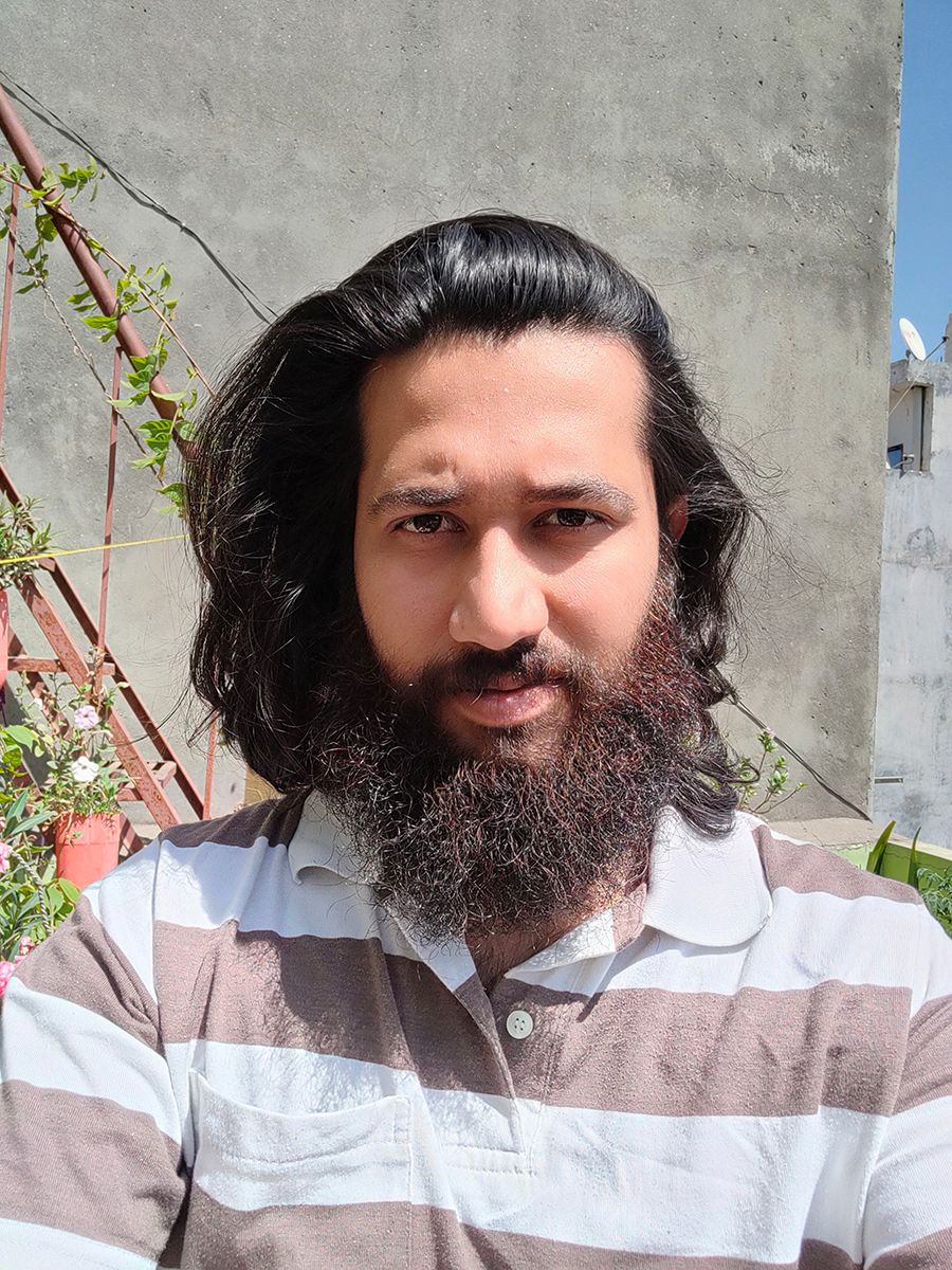 human selfie clicked with Realme 8 Pro 16MP front camera