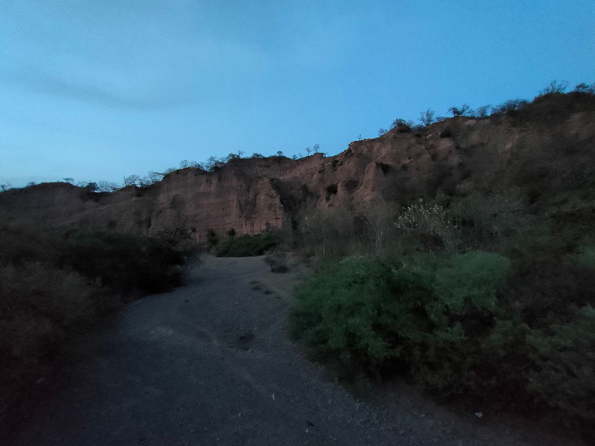 empty river basin clicked with Realme 8 Pro ultrawide angle camera in low light