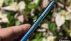 Realme 8 Pro review Infinite blue 128GB buttons