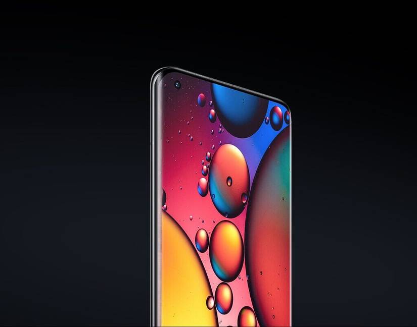 Xiaomi Mi 11 Pro and UItra display with colorful wallpaper on black background
