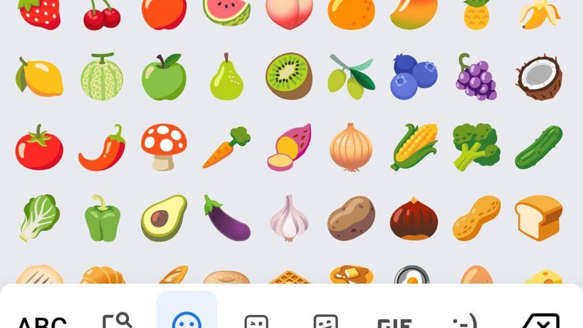 Android 12 emoji with RKBD Magisk module featured