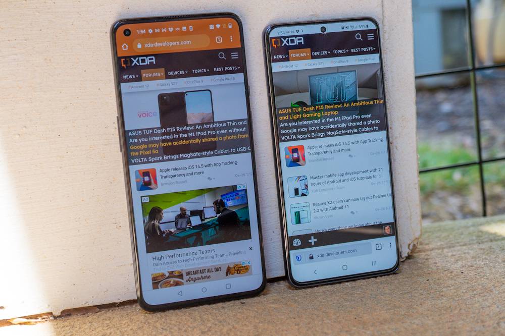 OnePlus 9 next to Samsung Galaxy S21