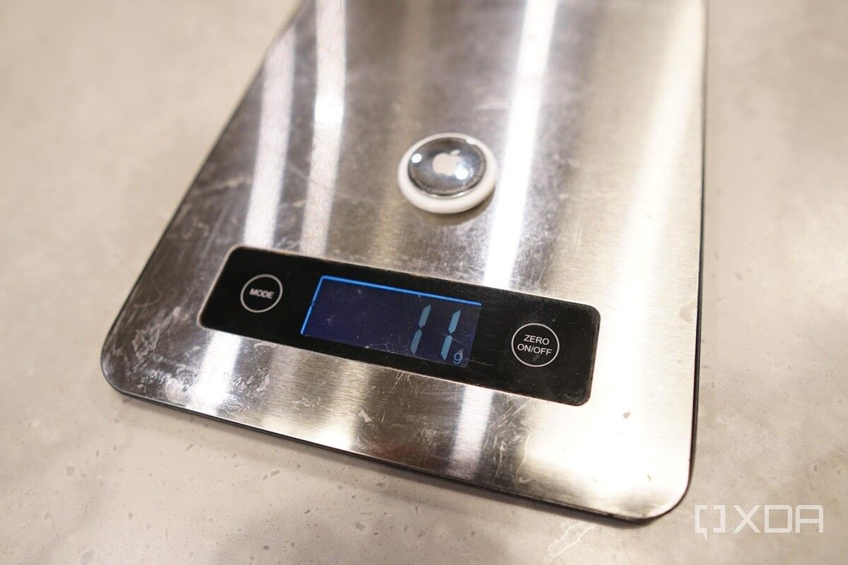 Airtag weighing 11 grams