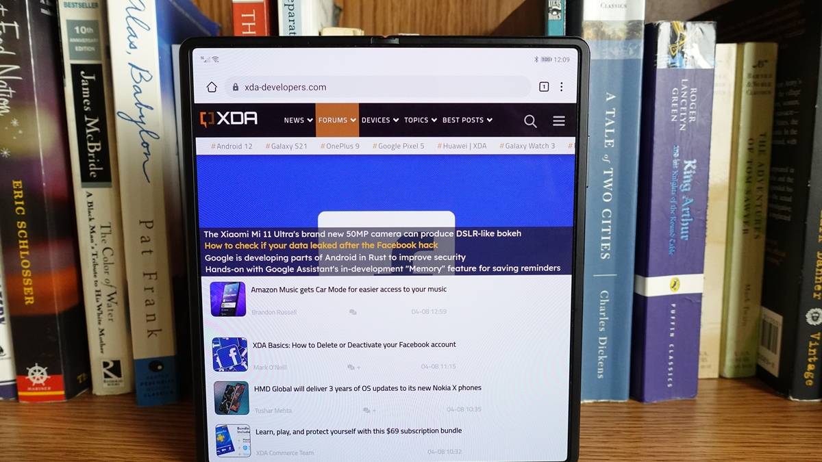 Huawei Mate X2 unfolded
