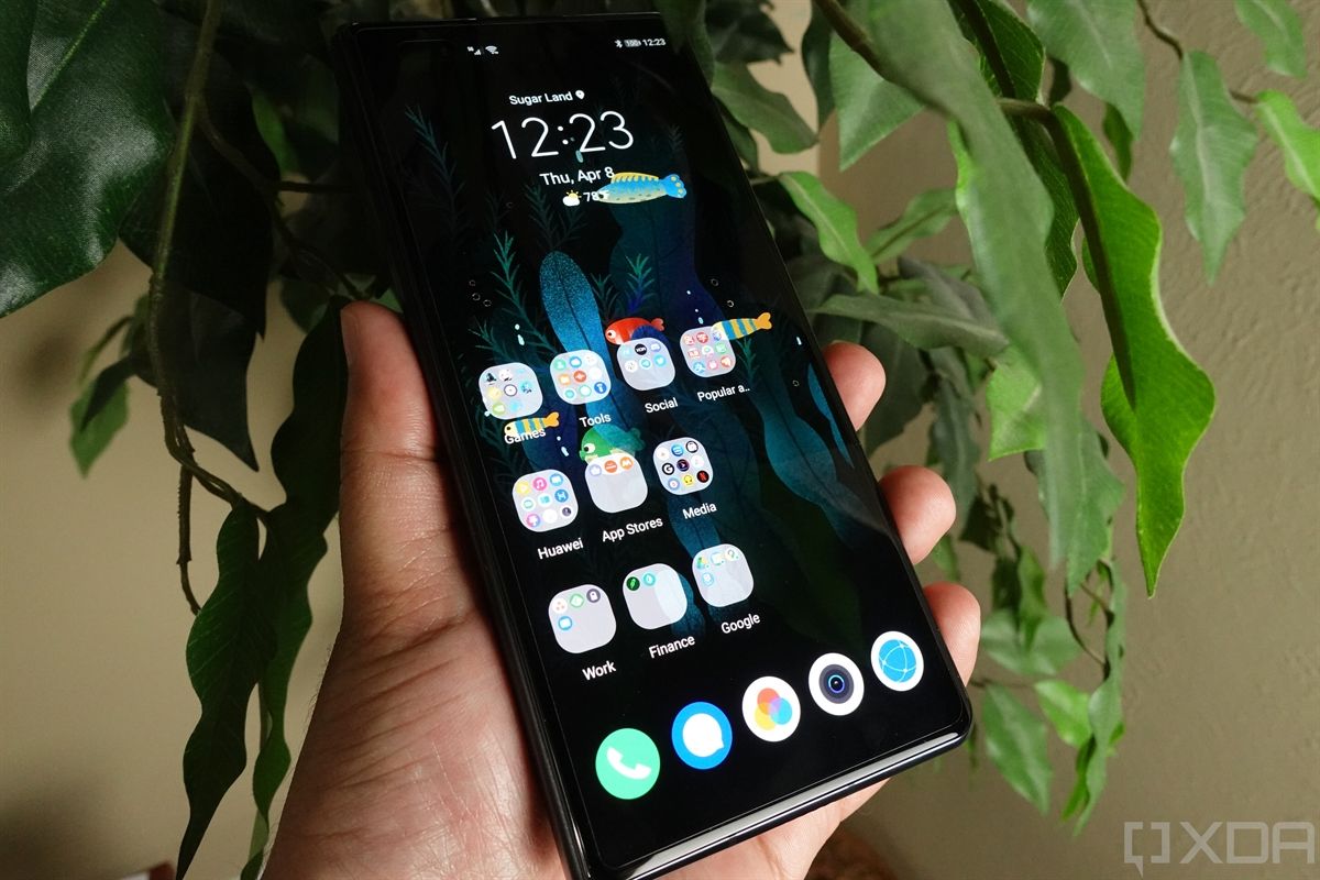 Huawei Mate X2 folded