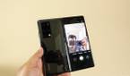 Huawei Mate X2 selfie viewfinder