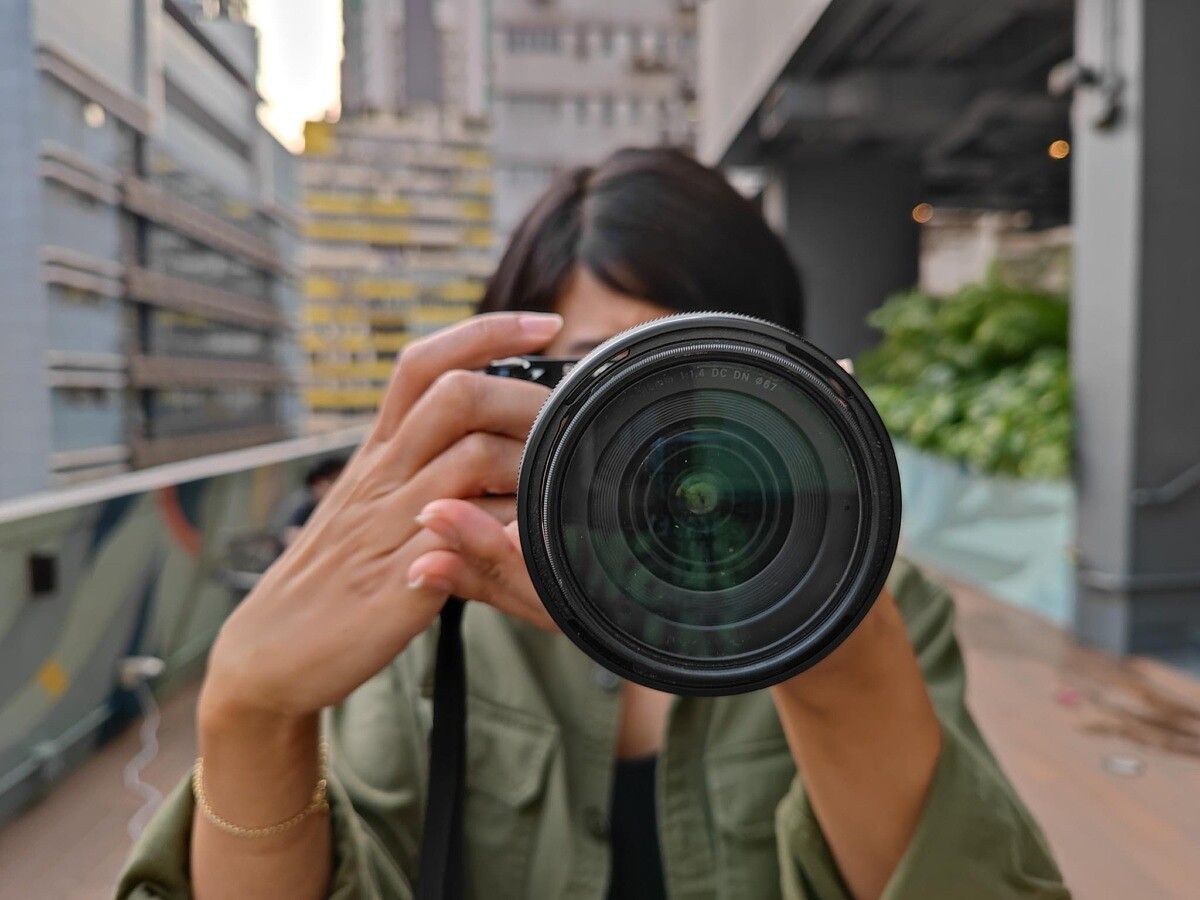 The Mi 11 Ultra's sensor is so large, there's a natural depth-of-field effect in still photos