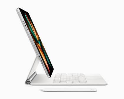 The new Magic Keyboard is specially designed to mount the new and slightly thicker 12.9-inch iPad Pro. It retains the same fluid experience as the previous model but you can now also get it in white color.
