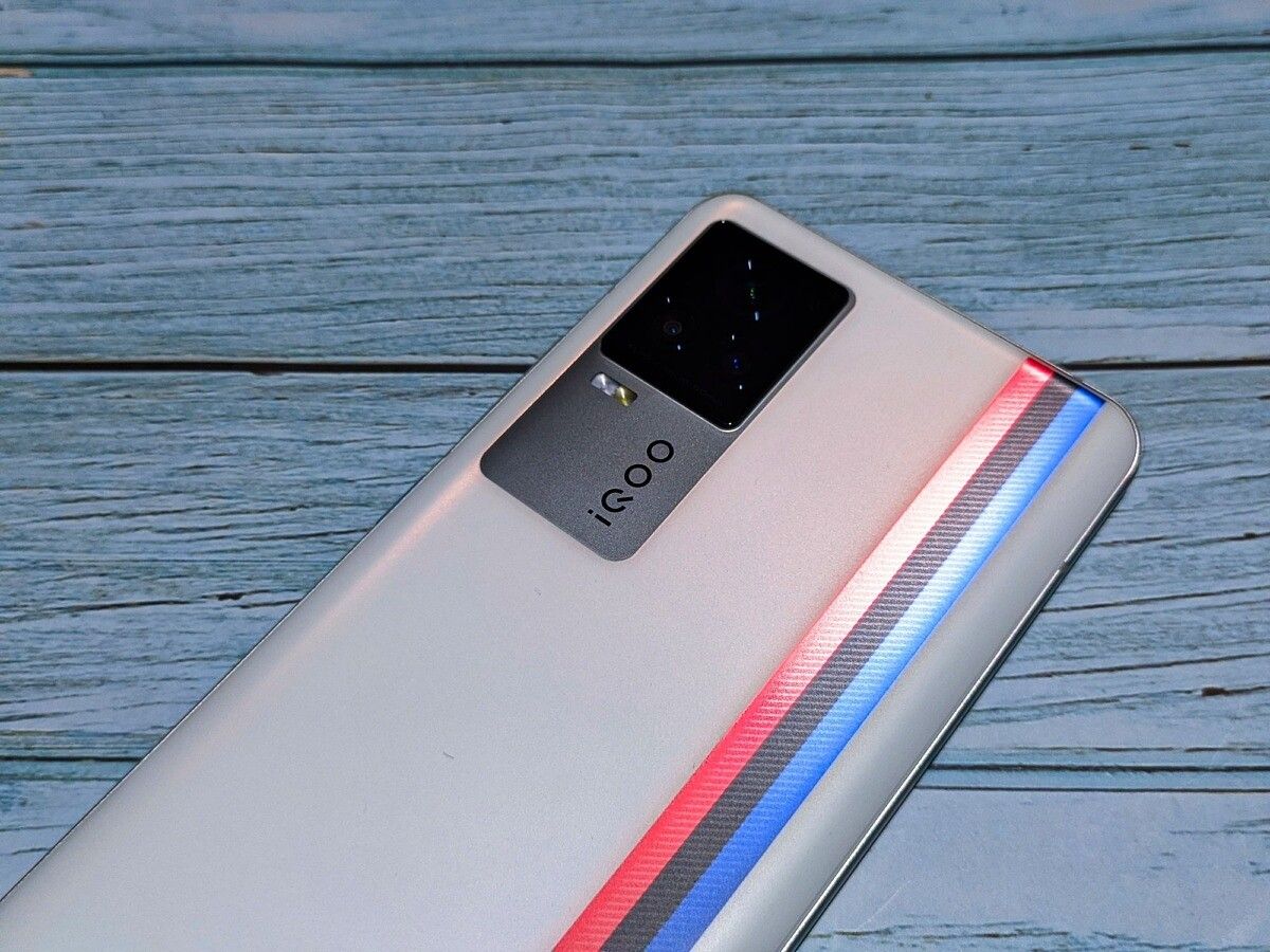 iQOO 7 Legend Review: Top notch performance at a great price