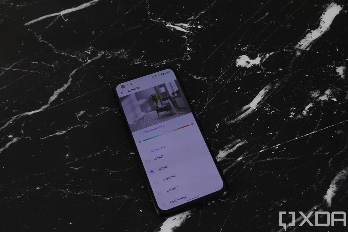 Display settings on the ASUS ZenFone 8