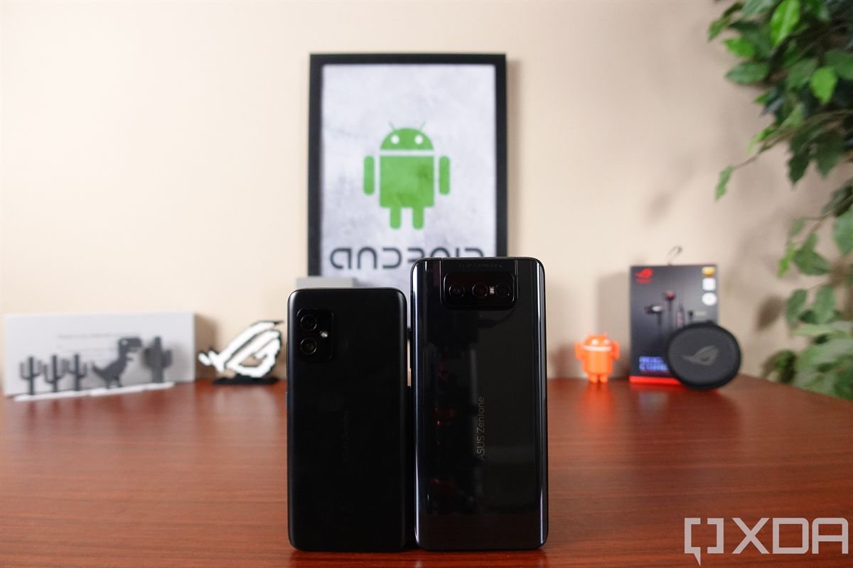 ASUS ZenFone 8 next to ASUS ZenFone 8 Flip.