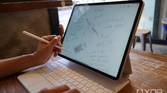 Using the Apple Pencil on the 2021 iPad Pro.