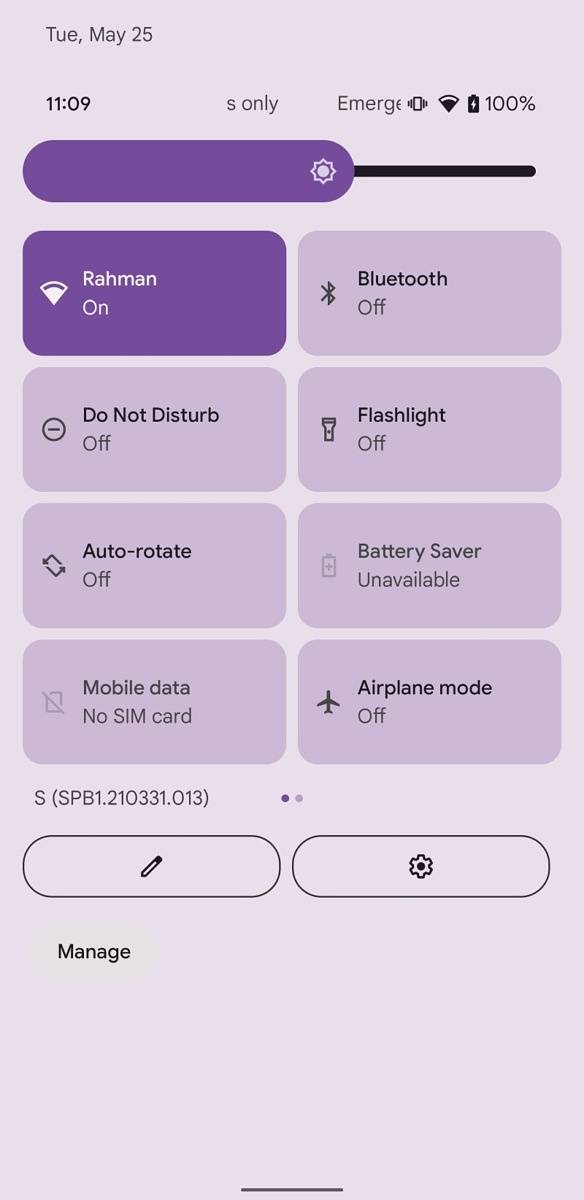 Automatically themed quick settings in Android 12 purple