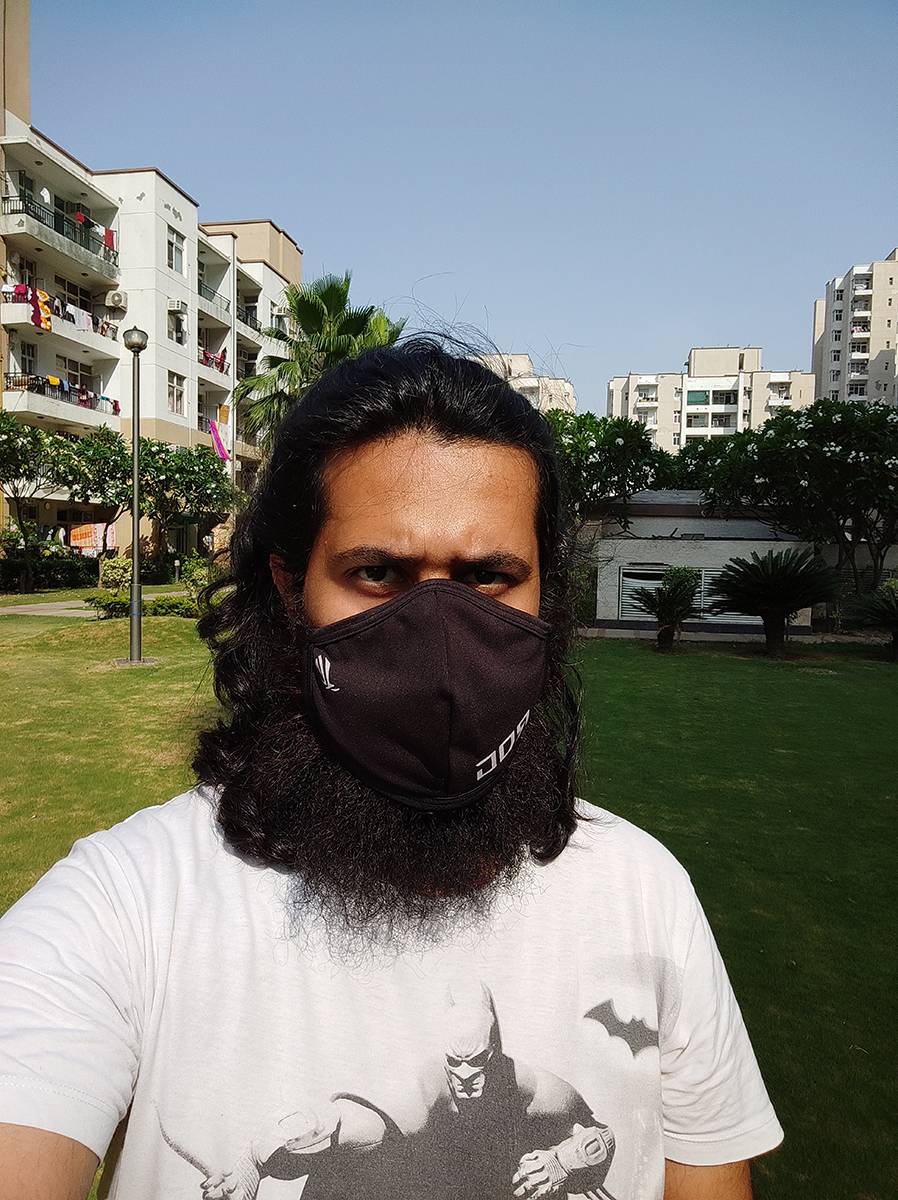 Xiaomi Mi 11X Pro 108MP selfie HDR with park and trees in background