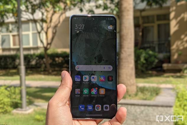 Xiaomi Mi 11X Pro display under sunlight