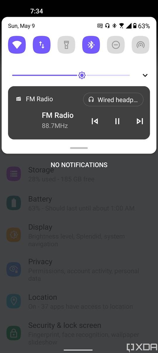 Media player in the Quick Settings panel of ZenUI 8 based on Android 11
