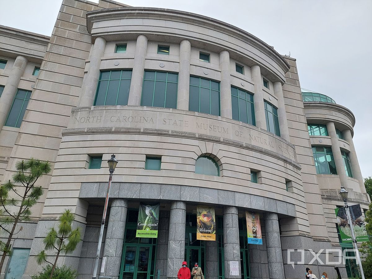 Outdoor building photo