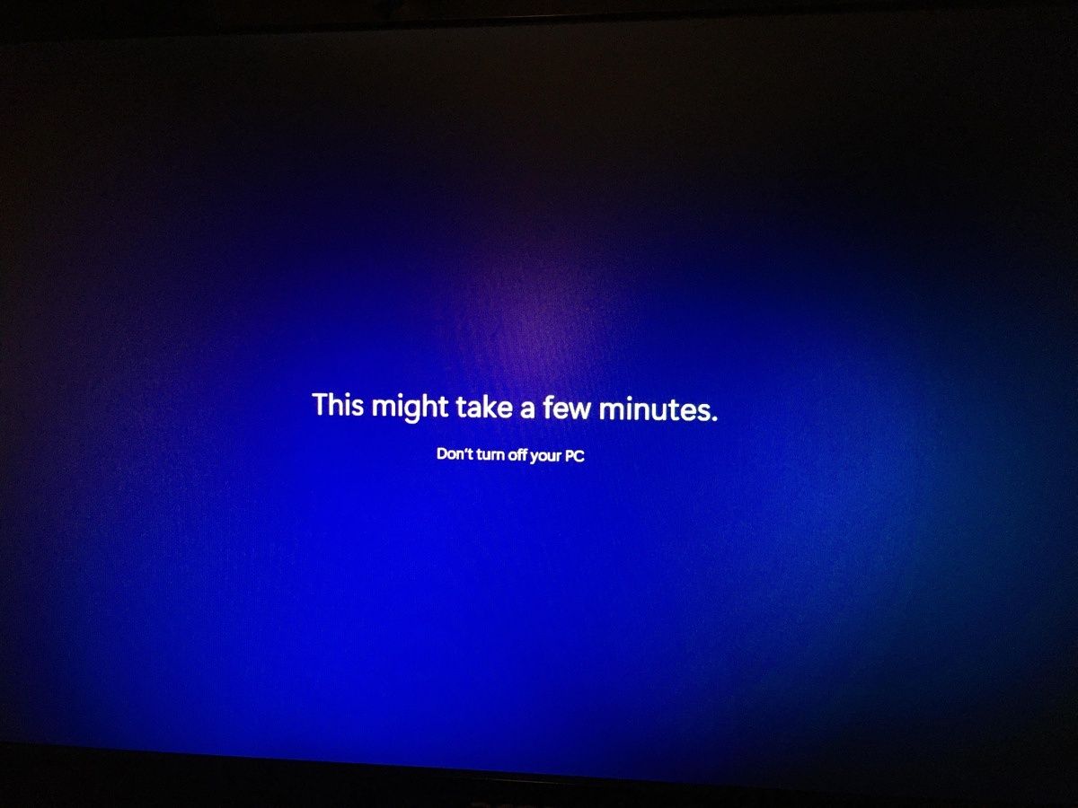 Windows 11 setup screen